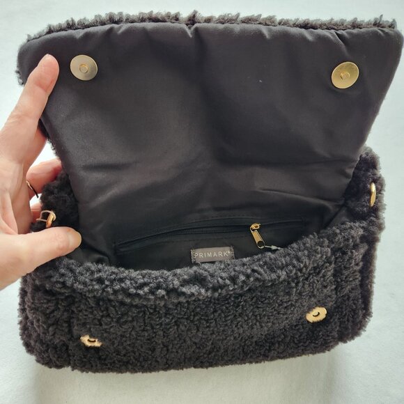 NWT Primark Black Faux Shearling Shoulder Hand Bag Soft Cozy TIk Tok Winter Cute - Picture 4 of 10